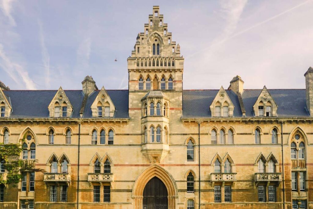 What is an Oxford college?