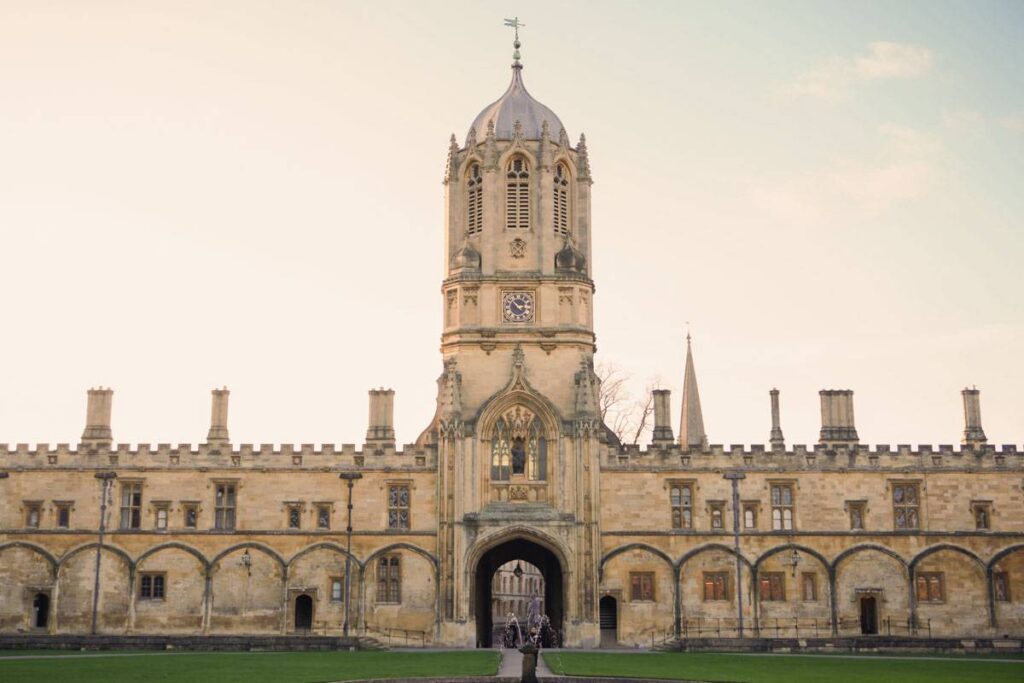 walking tour of oxford colleges