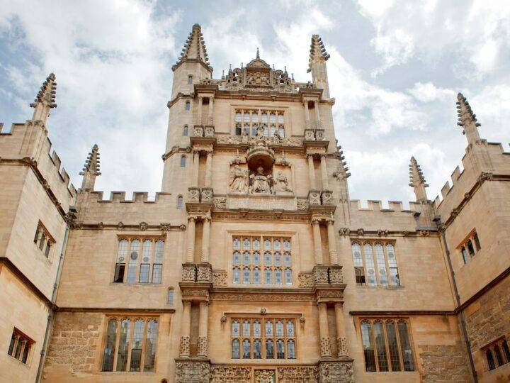 Bodleian Libraries: The Story Behind Oxford’s Famous Library + Tips for Visiting